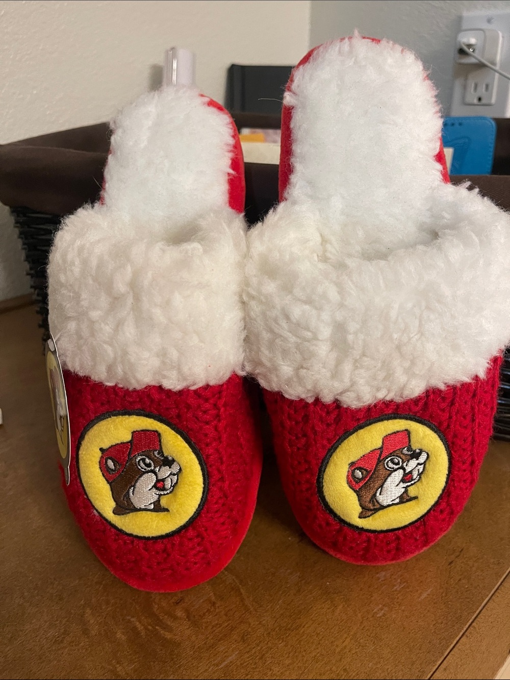 NEW BUC’ees Red Plush Fleece-Lined  Slippers